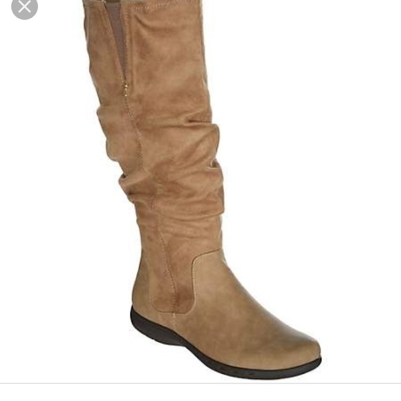 Bay Studio Shoes - Tall brown boots